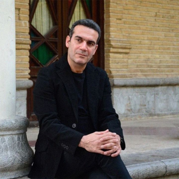 تا شنید از باد پیغام وصال یار گل
