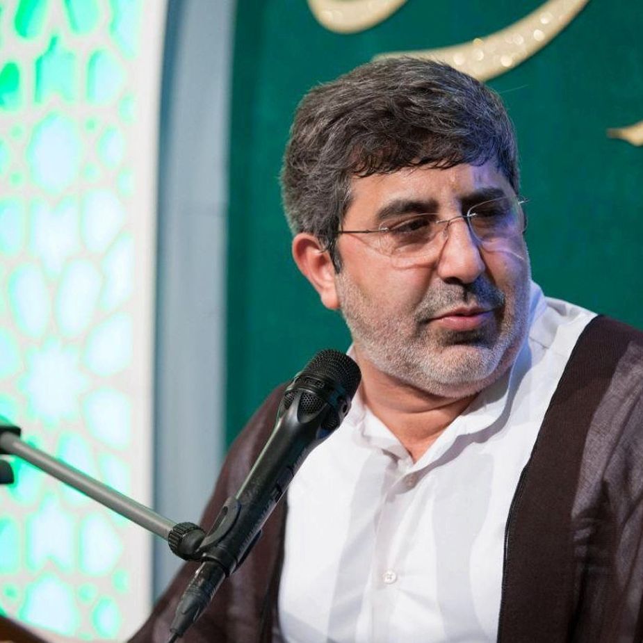 برای تو هدیه می یارم روز مادر یه شاخه ی یاس