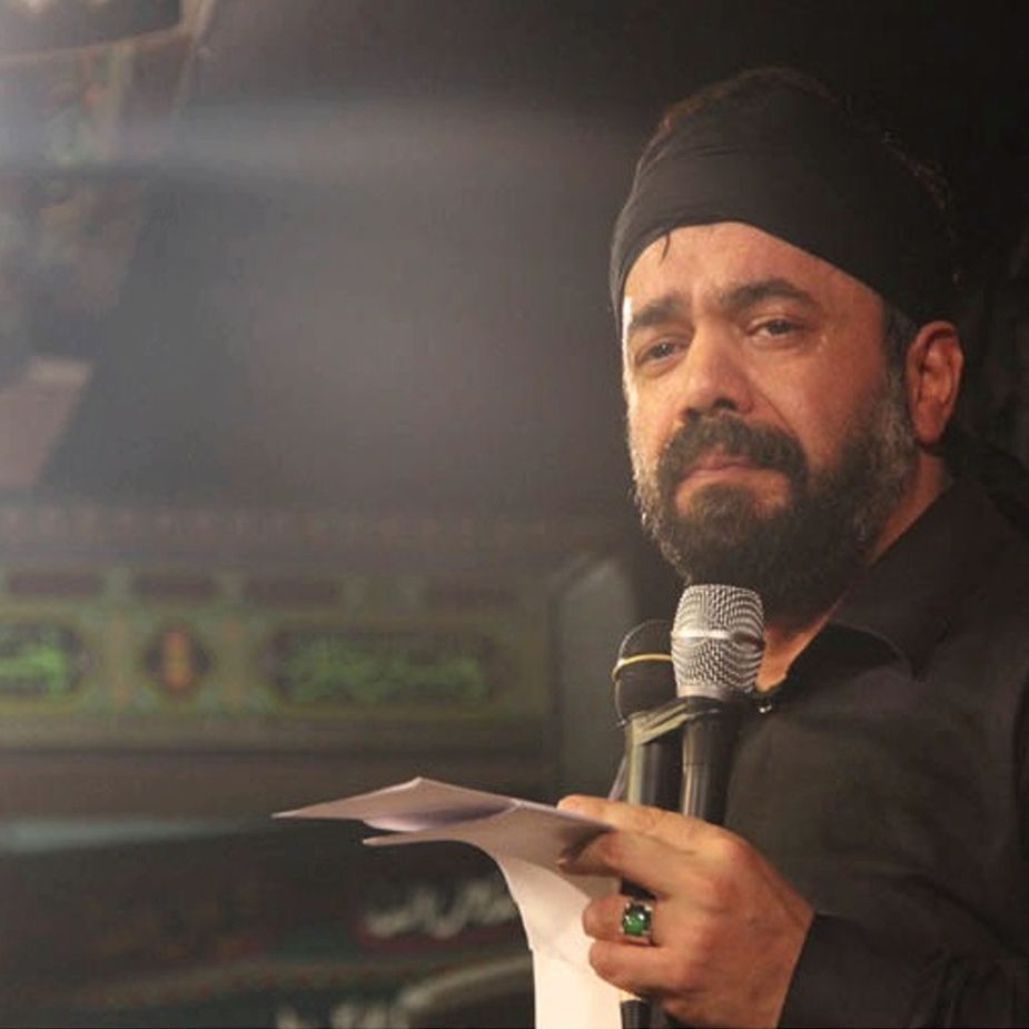 آنگونه که حاجی ست در احرام پیاده