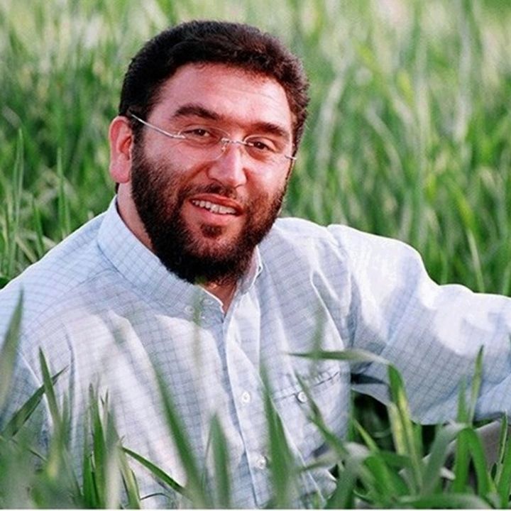 یونس حبیبی
