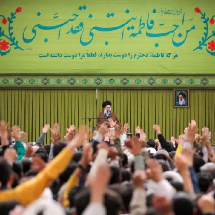 جشن میلاد حضرت زهرا سلام‌الله‌ علیها در حسینیه امام خمینی (ره) 
